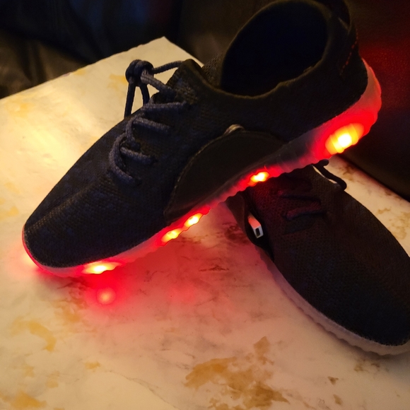 Colors Led sneakers NWOT - Picture 5 of 7